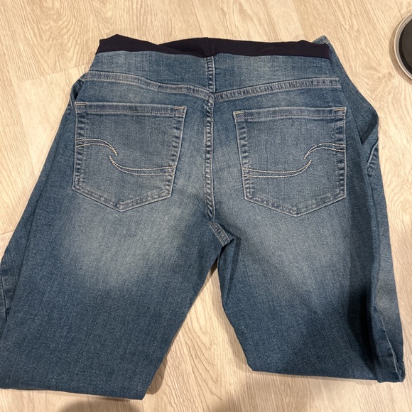 Levi Strauss Maternity - Tags still on - Picture 4 of 5